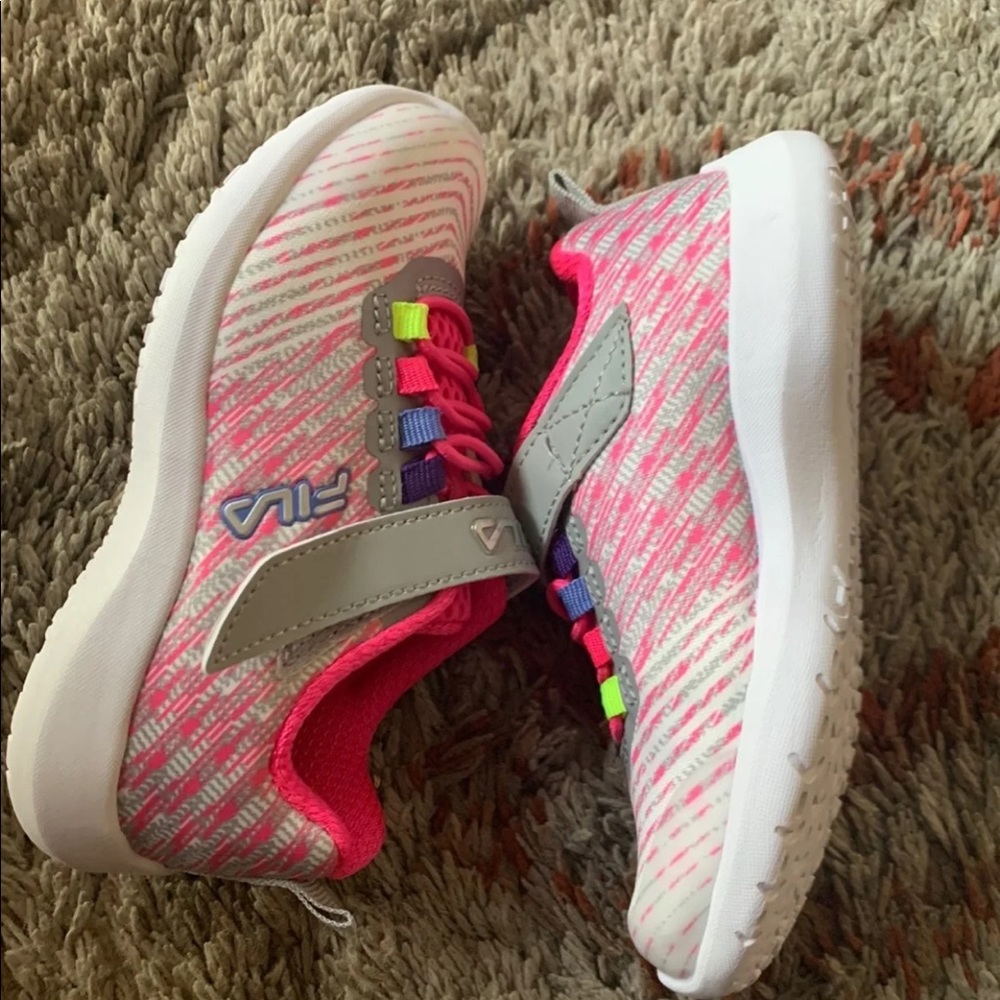 Ladies shoes size 5 brand fila